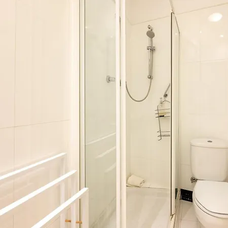 Guestready - Charming With A Garden דירה *